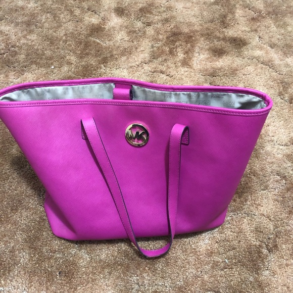 Purse - Picture 1 of 3